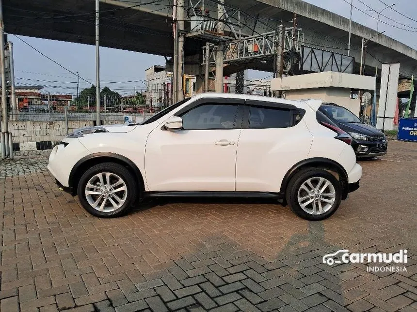 2016 Nissan Juke RX Red Interior SUV