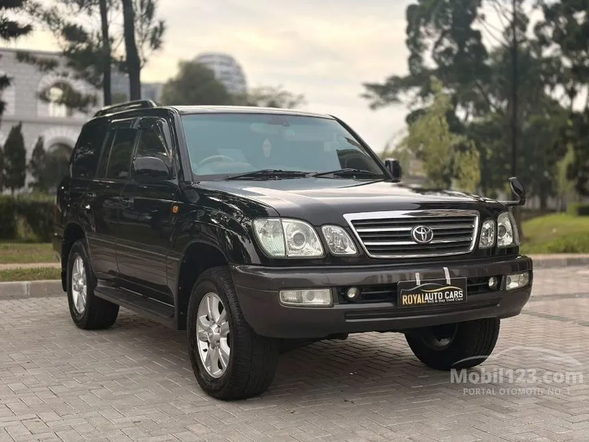 2004 Toyota Land Cruiser Cygnus SUV