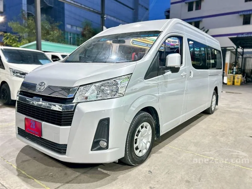 2022 Toyota Commuter Van