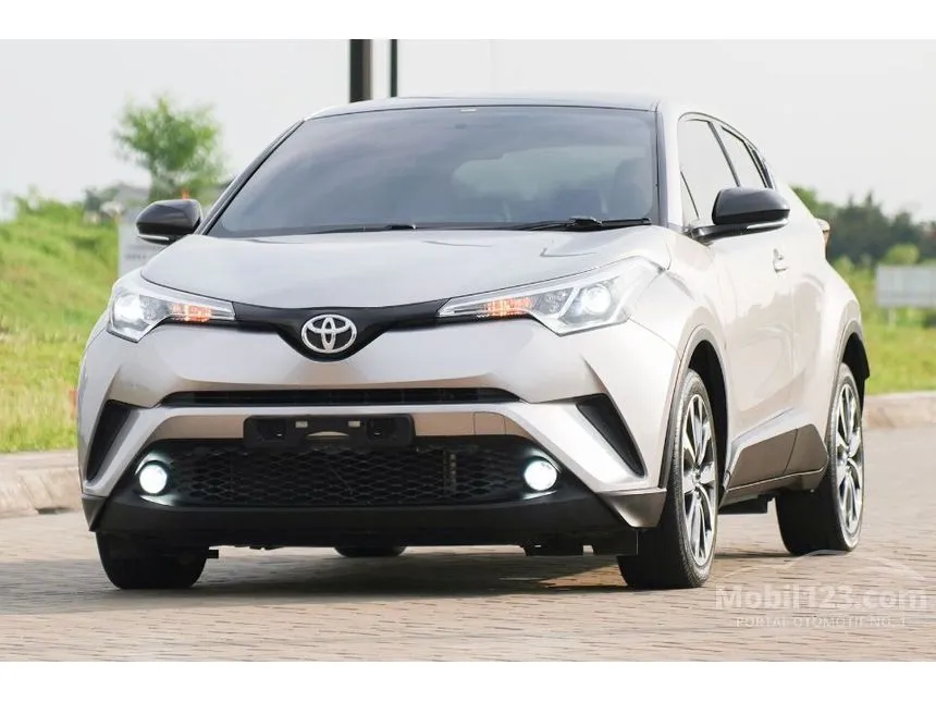 2018 Toyota C-HR (1 Tone) SUV
