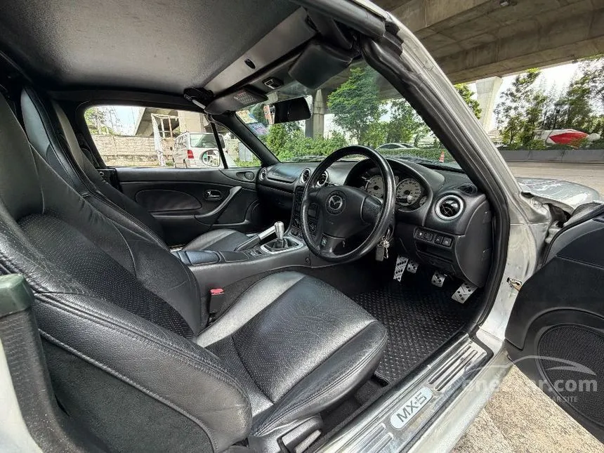 2002 Mazda MX-5 Convertible