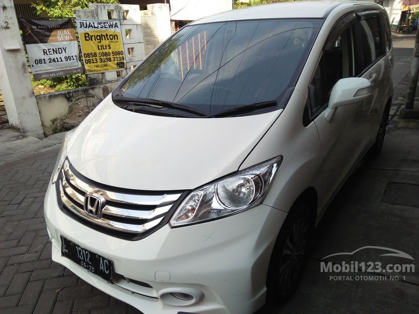 Jual Mobil  Honda  Freed  2021  E 1 5 di Jawa Timur Automatic 