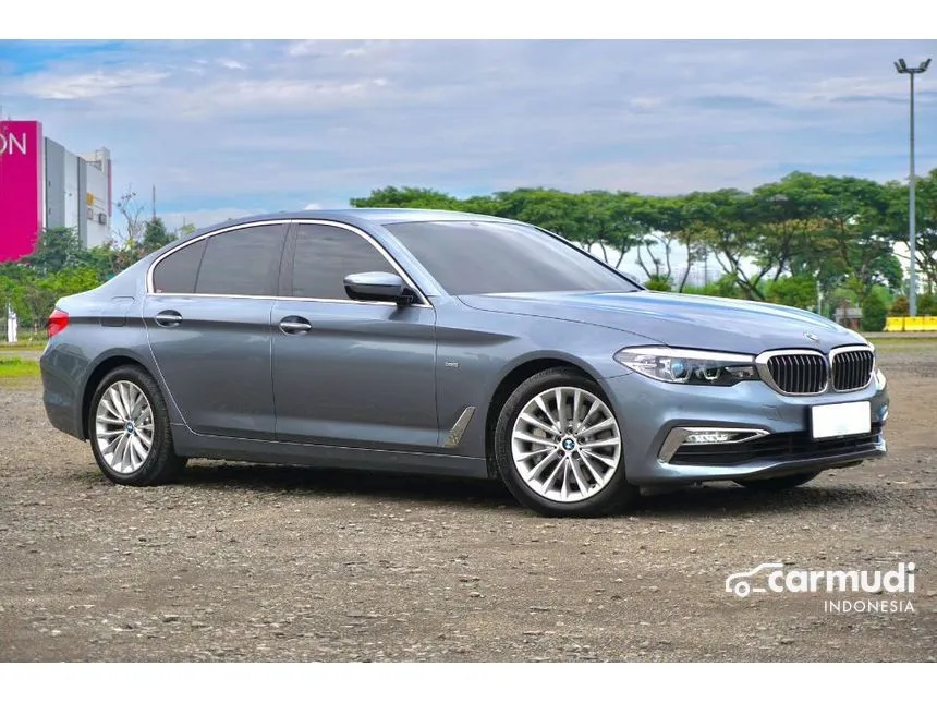 2017 BMW 530i Luxury Sedan