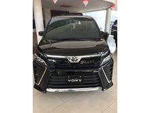 Toyota Voxy 2.0 AT 2018