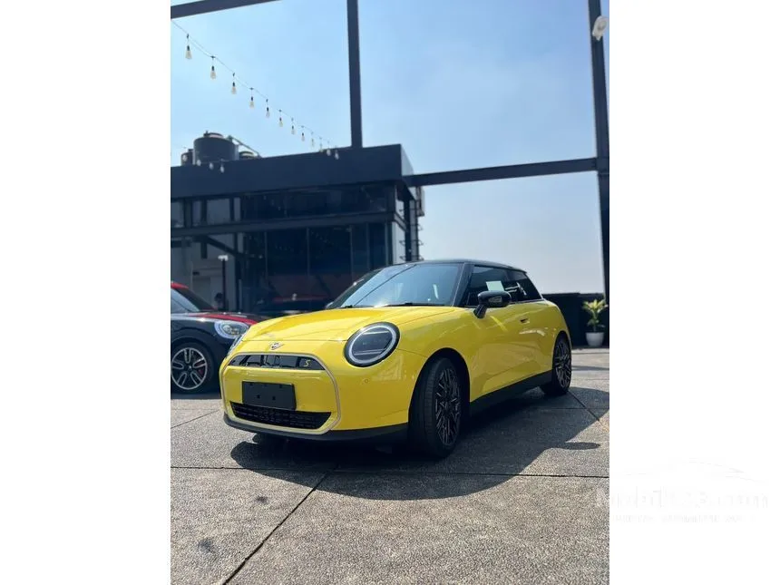2025 MINI Cooper Cooper SE Hatchback