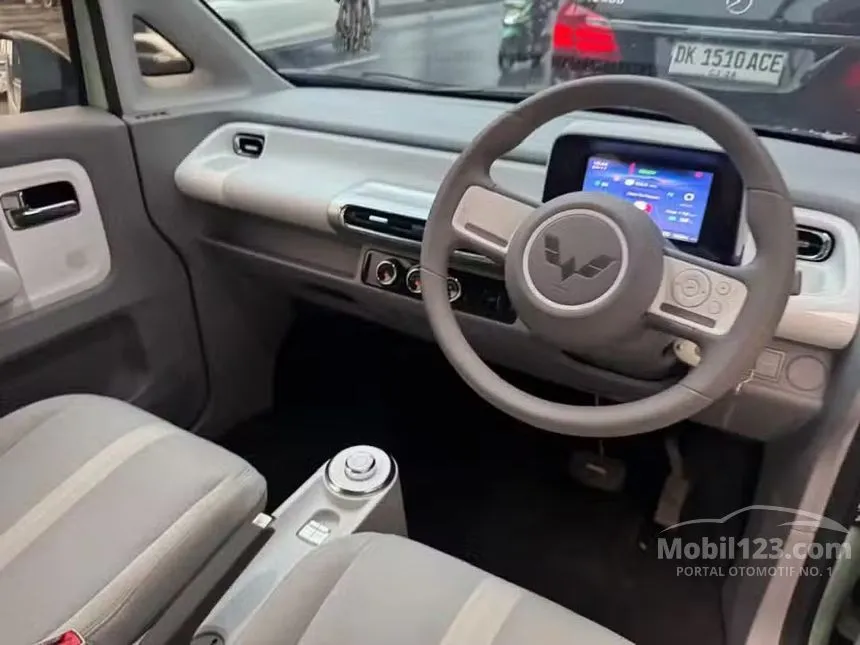 2024 Wuling Air EV Standard Range Hatchback