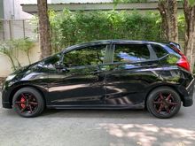 2015 Honda Jazz 1.5 (ปี 14-18) V i-VTEC Hatchback