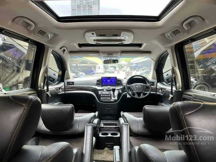 2014 Nissan Elgrand Highway Star MPV