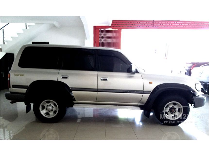 Jual Mobil  Toyota  Land Cruiser 1997 4 2 di Jawa Timur 