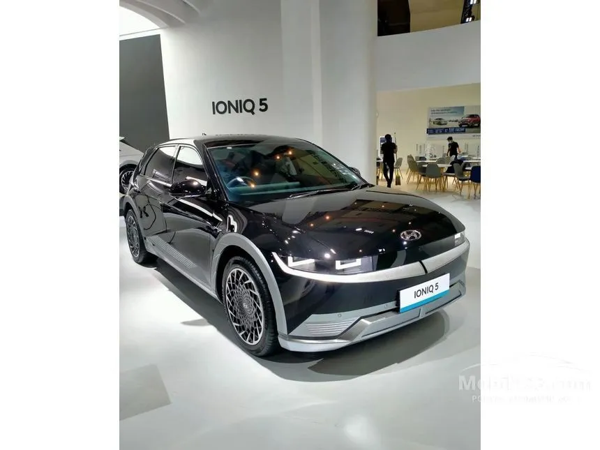 Jual Mobil Hyundai IONIQ 5 2023 Long Range Signature di DKI Jakarta Automatic Wagon Hitam Rp 670.000.000
