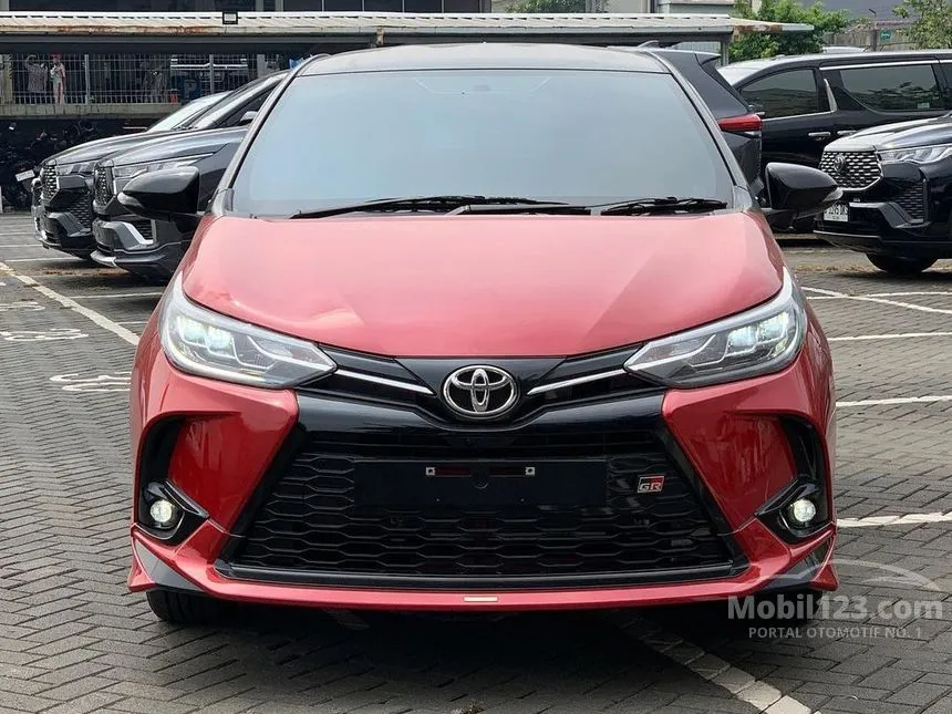 Jual Mobil Toyota Yaris 2024 S GR Sport 1.5 di DKI Jakarta Automatic Hatchback Merah Rp 325.400.000