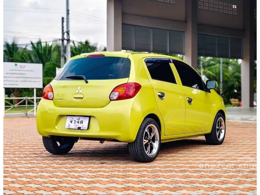 2013 Mitsubishi MIRAGE GLX Hatchback