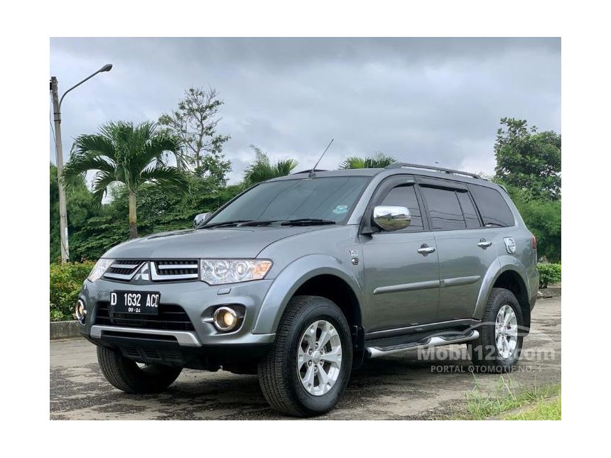  Jual  Mobil Mitsubishi Pajero  Sport 2014 Dakar 2 5 di Jawa 