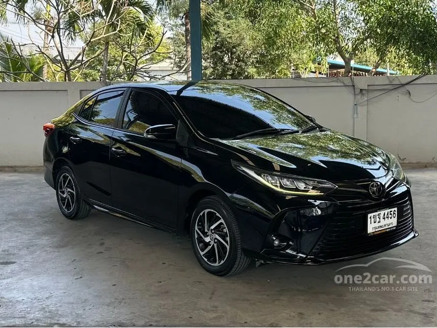 2021 Toyota Yaris Ativ Sport Premium Sedan