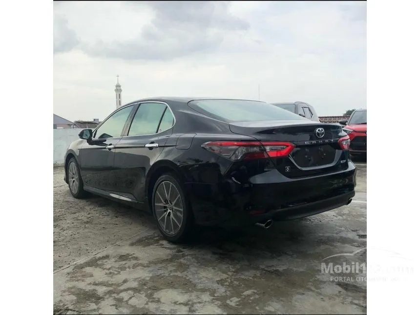 2023 Toyota Camry V Sedan