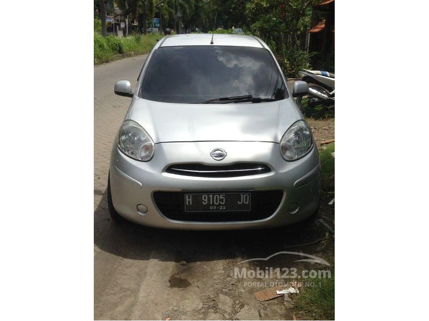 Jual Mobil  Nissan March 2011 1 2L 1 2 di Jawa  Tengah  