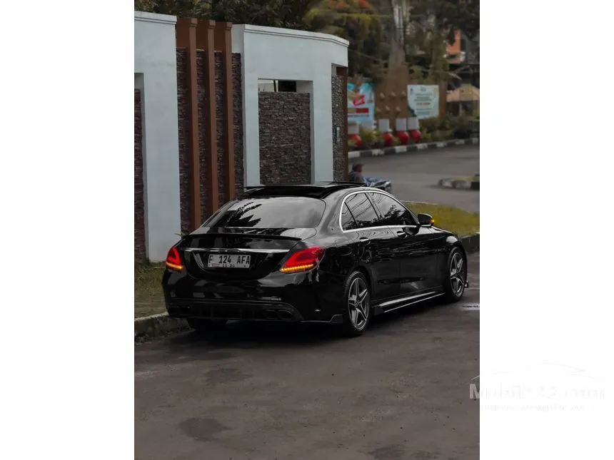 2019 Mercedes-Benz C300 AMG Line Sedan