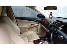 2012 Toyota Camry 2.5 V Sedan Matic Hitam Metalik Tangan Pertama