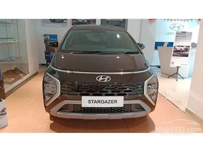 Jual Mobil Hyundai Stargazer 2024 Prime 1.5 di Banten Automatic Wagon Hitam Rp 256.000.000