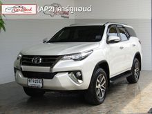 2017 Toyota Fortuner 2.4 (ปี 15-18) V SUV AT