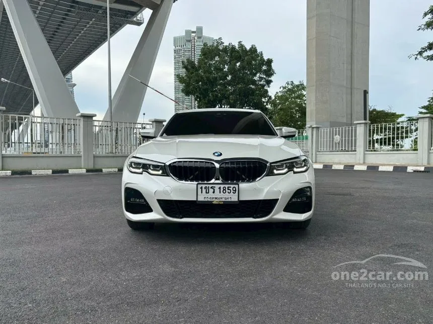 2021 BMW 330e M Sport Sedan