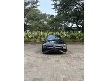 2024 Mercedes-Benz C300 2.0 AMG Line Sedan Black on Black Odo Low (TERMURAH) LIKE NEW