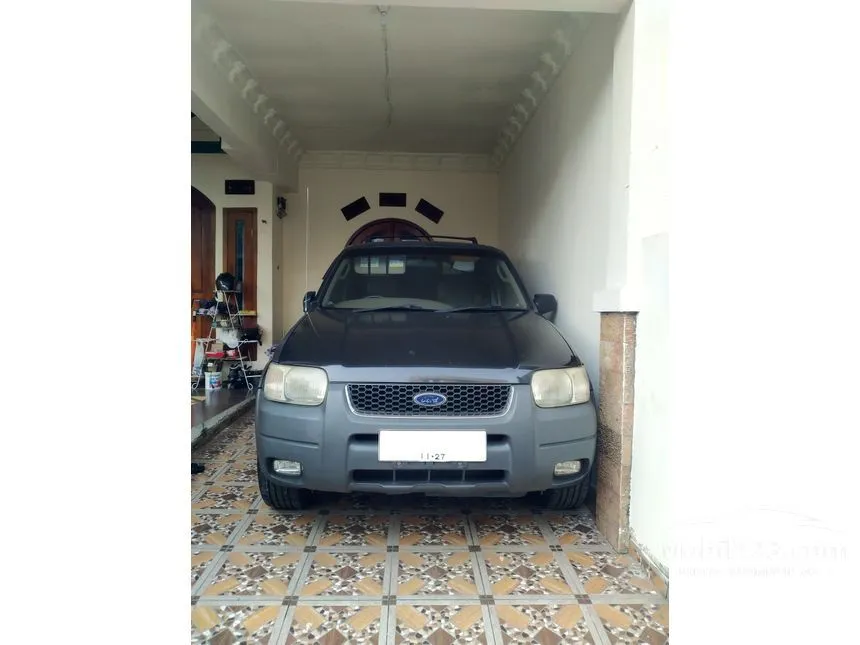 Jual Mobil Ford Escape 2004 4x2 2.0 di Jawa Barat Manual SUV Hitam Rp 60.000.000
