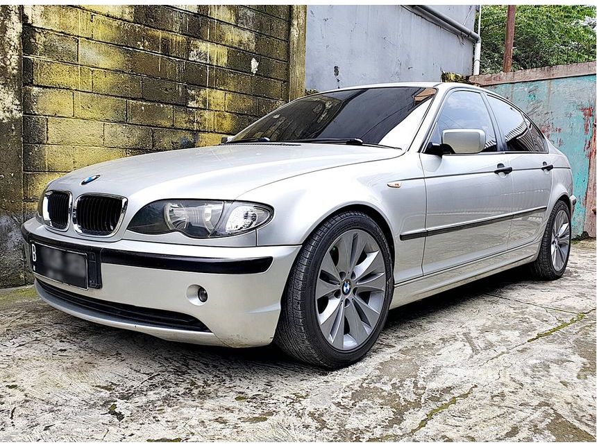 Jual Mobil BMW 318i 2004 2.0 di Banten Automatic Sedan Silver Rp 119 