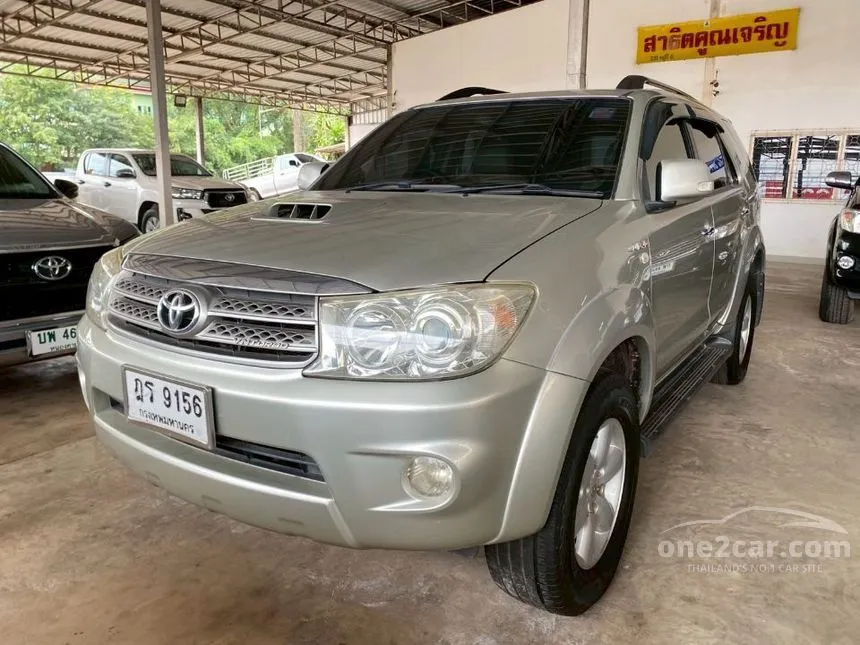 2010 Toyota FORTUNER V SUV