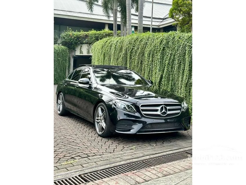 2018 Mercedes-Benz E300 AMG Line Sedan