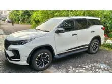 2022 Toyota Fortuner 2.7 SRZ GR SPORT 4X2 SUV 2023 2021 Putih White Mobkas