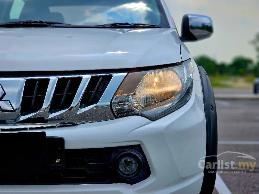 2017 Mitsubishi Triton VGT Dual Cab Pickup Truck