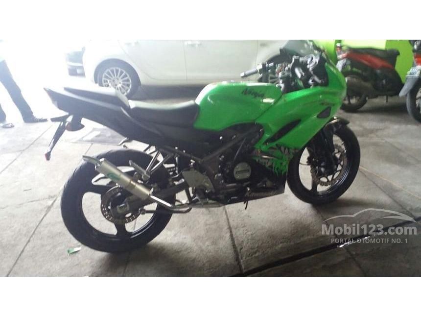 Gambar Motor Ninja  R Warna  Hijau