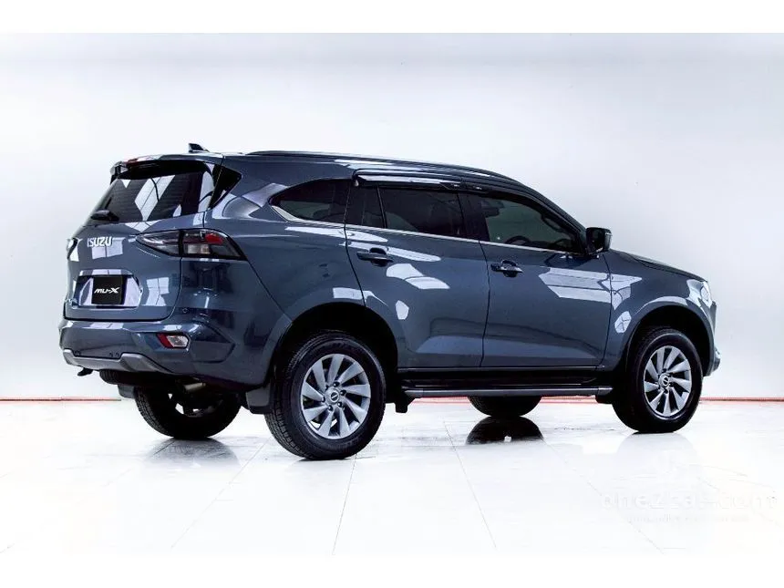 2023 Isuzu MU-X Ultimate SUV