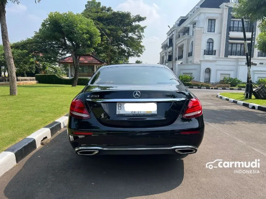 2016 Mercedes-Benz E250 Avantgarde CKD Sedan