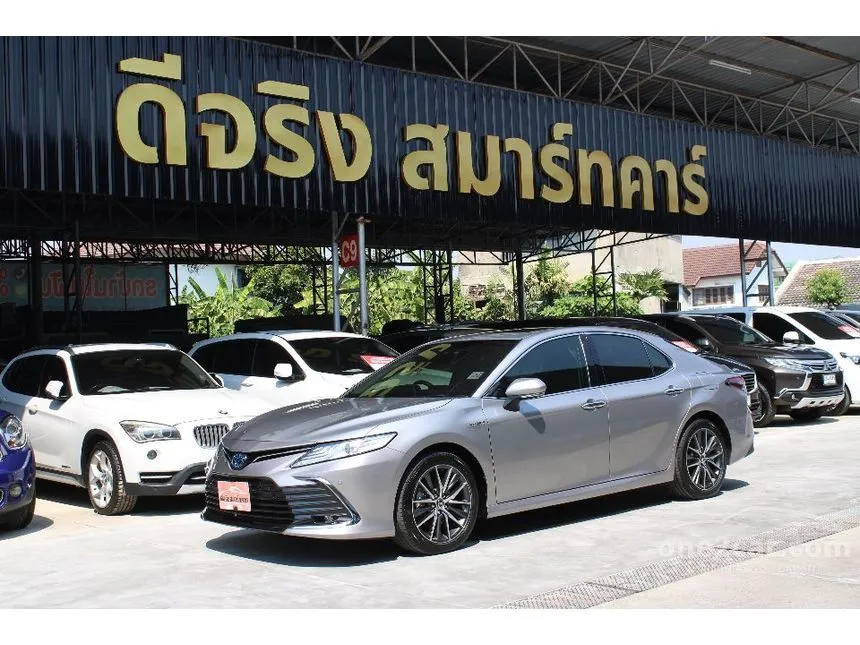 2022 Toyota Camry HEV Premium Sedan