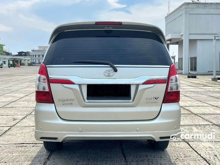 2013 Toyota Kijang Innova V Luxury MPV