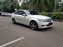 Mercedes Benz c 200 AVG 2008 pakai 2009 white on brown low km