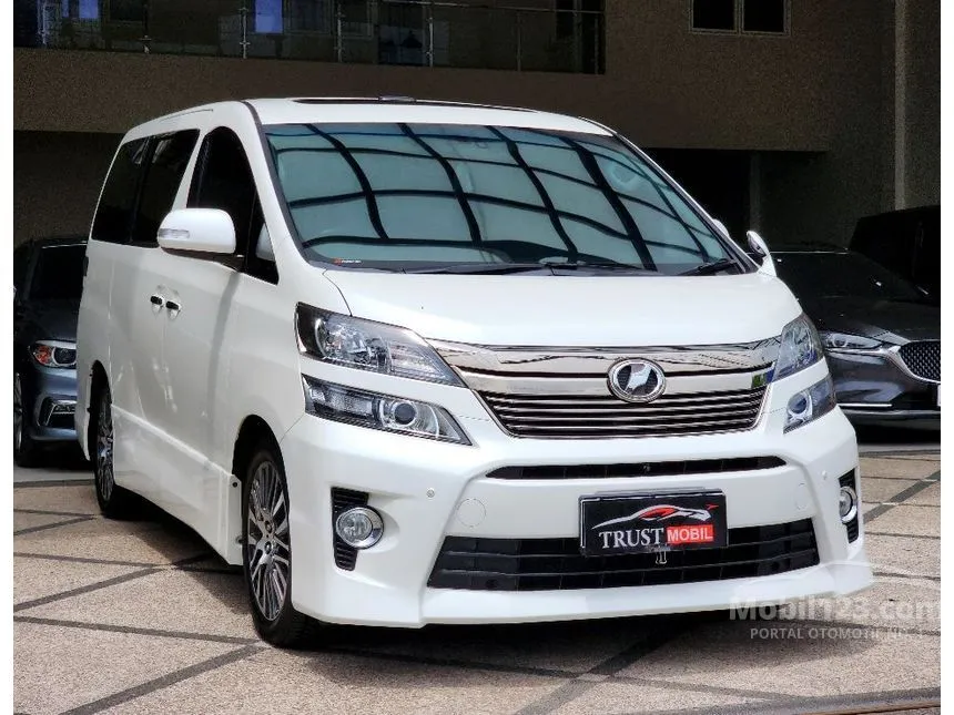 Jual Mobil Toyota Vellfire 2014 ZG 2.4 di Jawa Timur Automatic Van Wagon Putih Rp 399.000.000