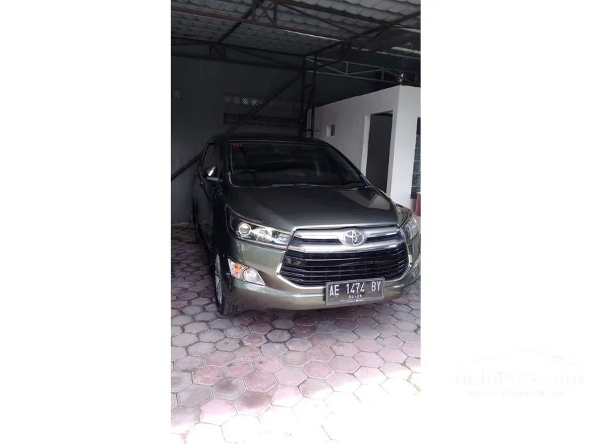 Jual Mobil Toyota Kijang Innova 2016 Q 2.4 di Jawa Timur Manual MPV Abu