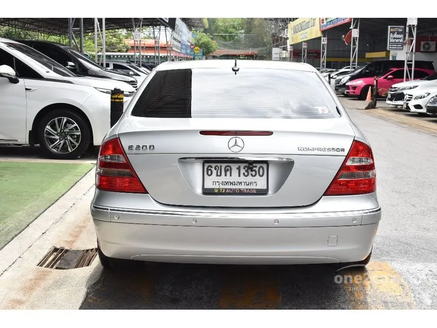 2005 Mercedes-Benz E200 Kompressor Elegance Sedan