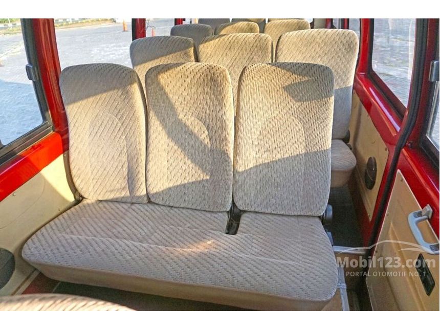 Jual Mobil Isuzu Elf 2016 Minibus 2.8 di Jawa Timur Manual Minibus 