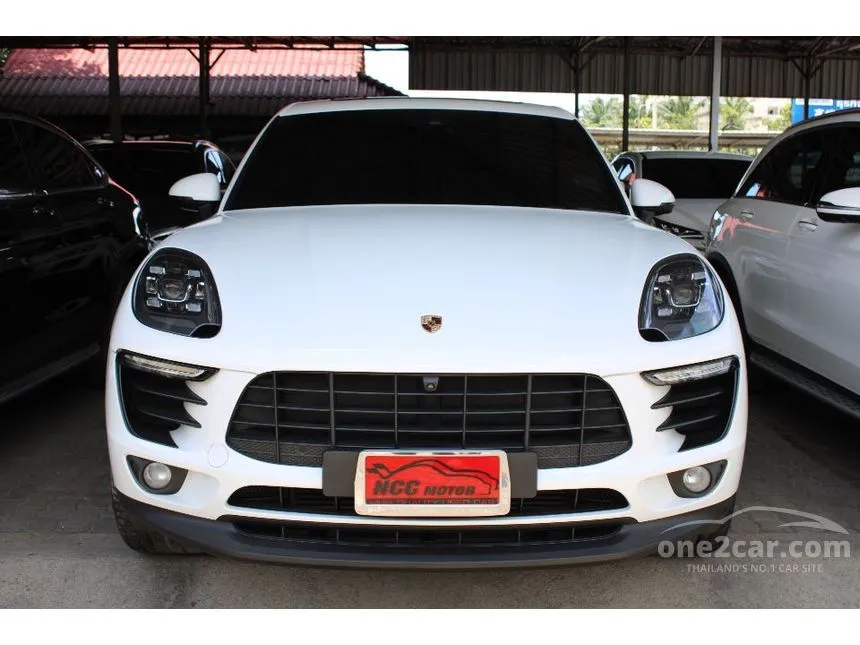 2016 Porsche Macan SUV