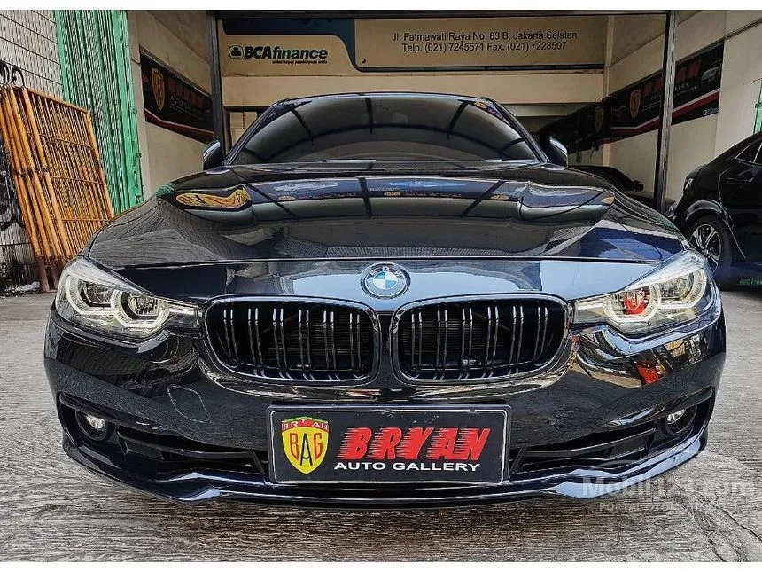 Jual Mobil BMW 320i 2019 Sport Shadow Edition 2.0 di DKI Jakarta Automatic Sedan Hitam Rp 455.000.000