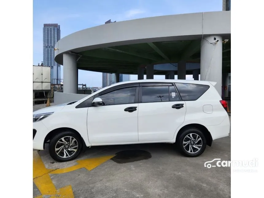 2022 Toyota Innova Venturer Wagon