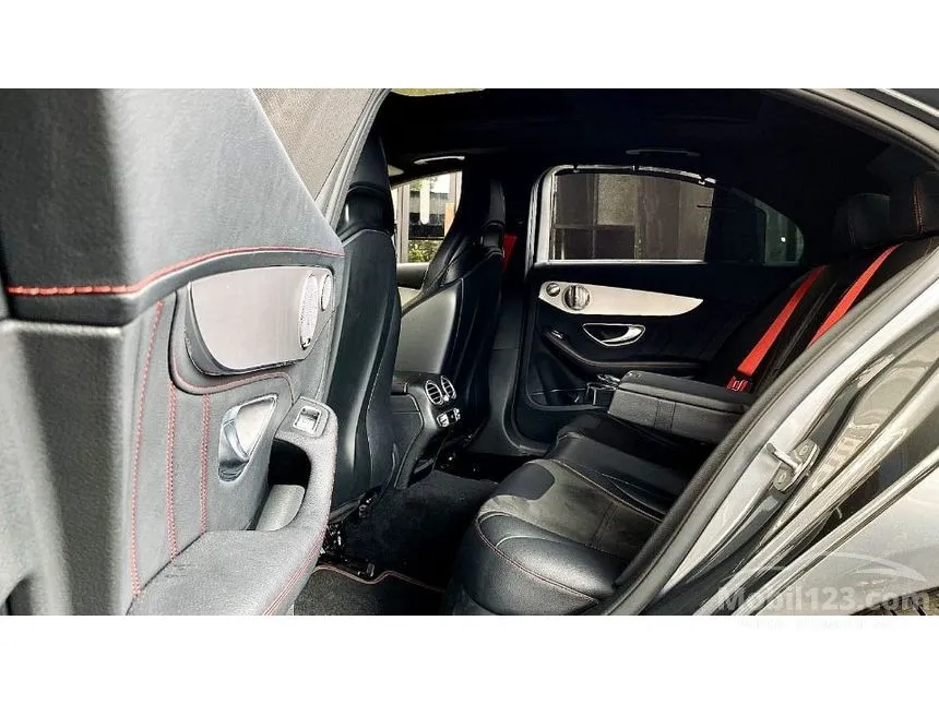 2017 Mercedes-Benz AMG C43 Sedan