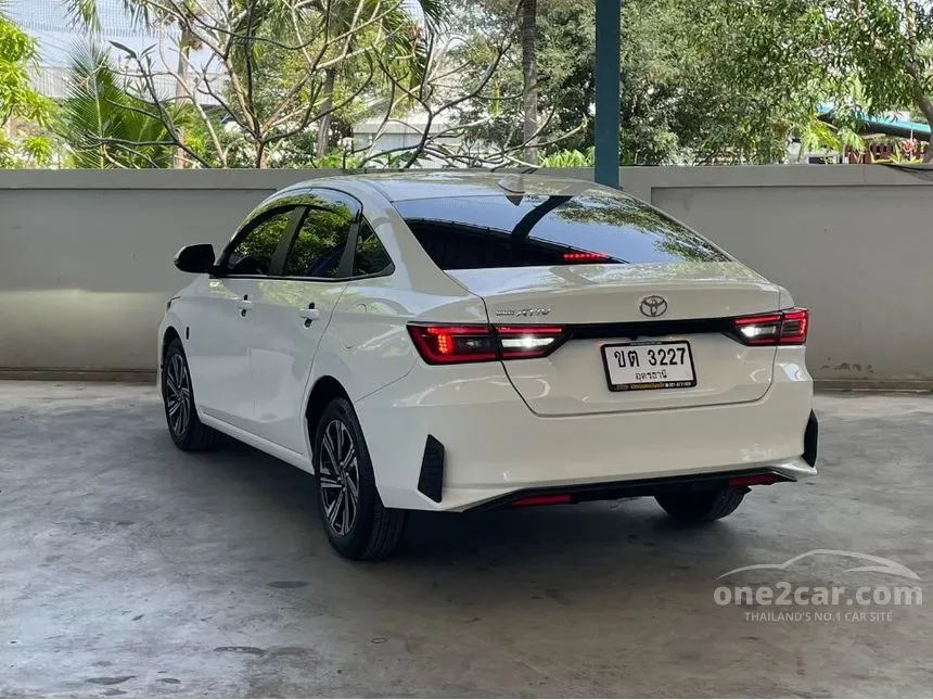 2023 Toyota Yaris Ativ Smart Sedan