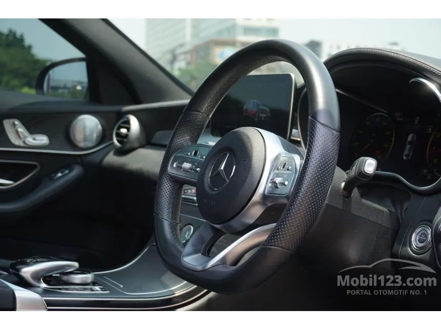 2019 Mercedes-Benz C300 AMG Line Sedan