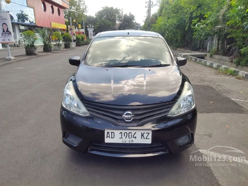 Jual Mobil Nissan Grand Livina 2017 SV 1.5 di Jawa Timur Manual MPV Hitam Rp 112.000.000