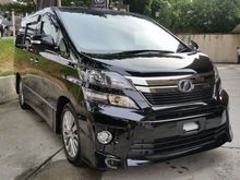 2013 Toyota Vellfire 2.4 Golden Eye Power Door Power Boot